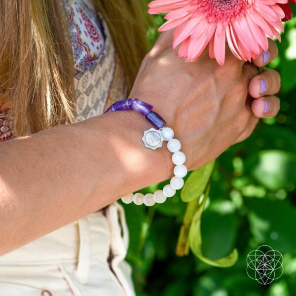 Pure Luck - Horseshoe Amethyst Bracelet - Image 2